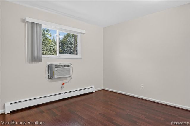 100 W Hickory Grove Road C6, Bloomfield Hills, MI 48304