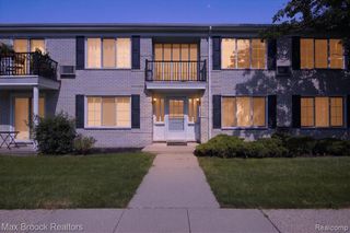 100 W Hickory Grove Road C6, Bloomfield Hills, MI 48304