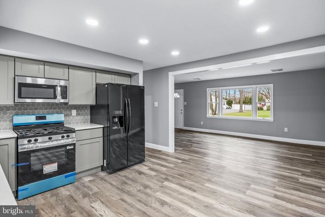 68 JANEWAY AVE, Moorestown, NJ 08057