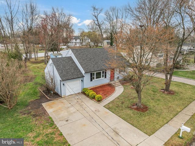 68 JANEWAY AVE, Moorestown, NJ 08057