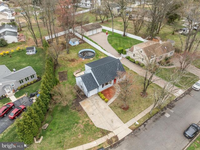 68 JANEWAY AVE, Moorestown, NJ 08057