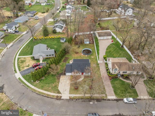 68 JANEWAY AVE, Moorestown, NJ 08057