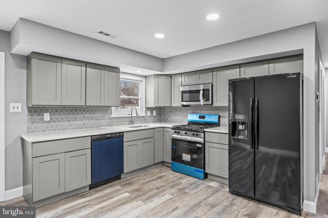 68 JANEWAY AVE, Moorestown, NJ 08057