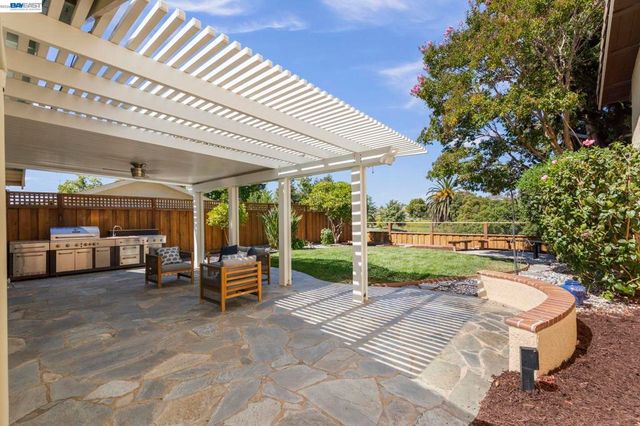 5167 Ipswich Ct, Newark, CA 94560