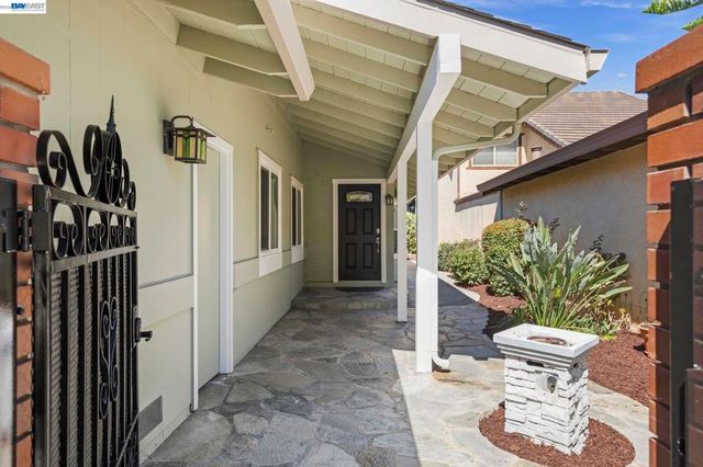 5167 Ipswich Ct, Newark, CA 94560