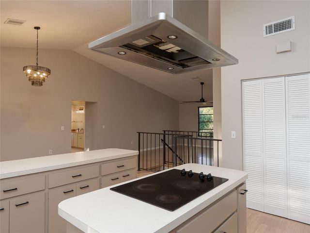 593 S MOON DRIVE, Venice, FL 34292