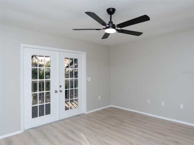 593 S MOON DRIVE, Venice, FL 34292