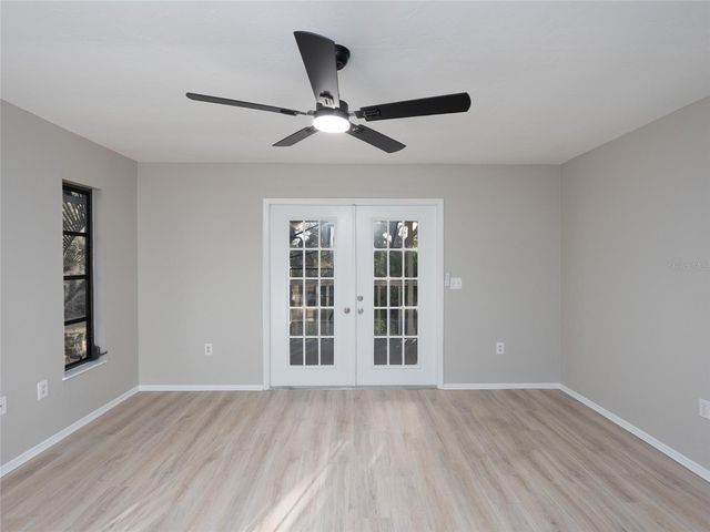 593 S MOON DRIVE, Venice, FL 34292