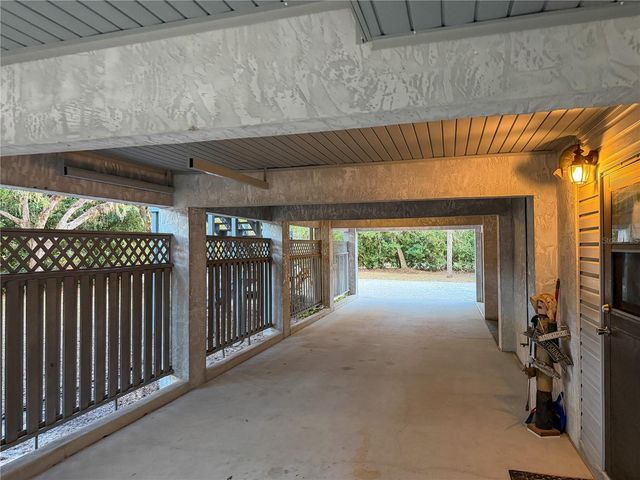 593 S MOON DRIVE, Venice, FL 34292