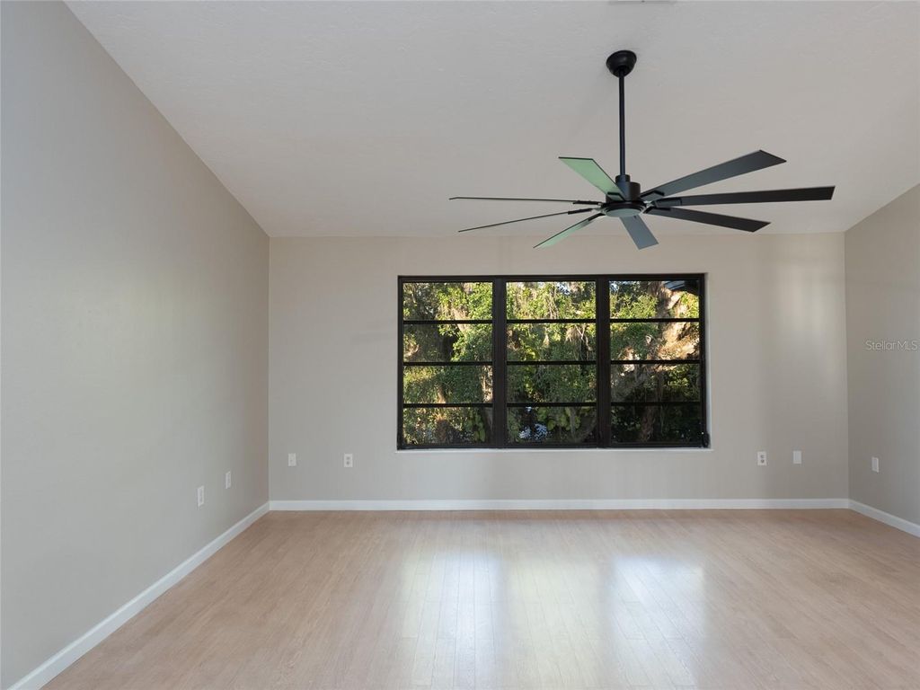 Image 11 of property listing at 593 S MOON DRIVE, Venice, FL 34292