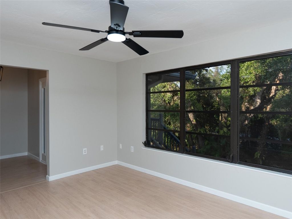 Image 36 of property listing at 593 S MOON DRIVE, Venice, FL 34292