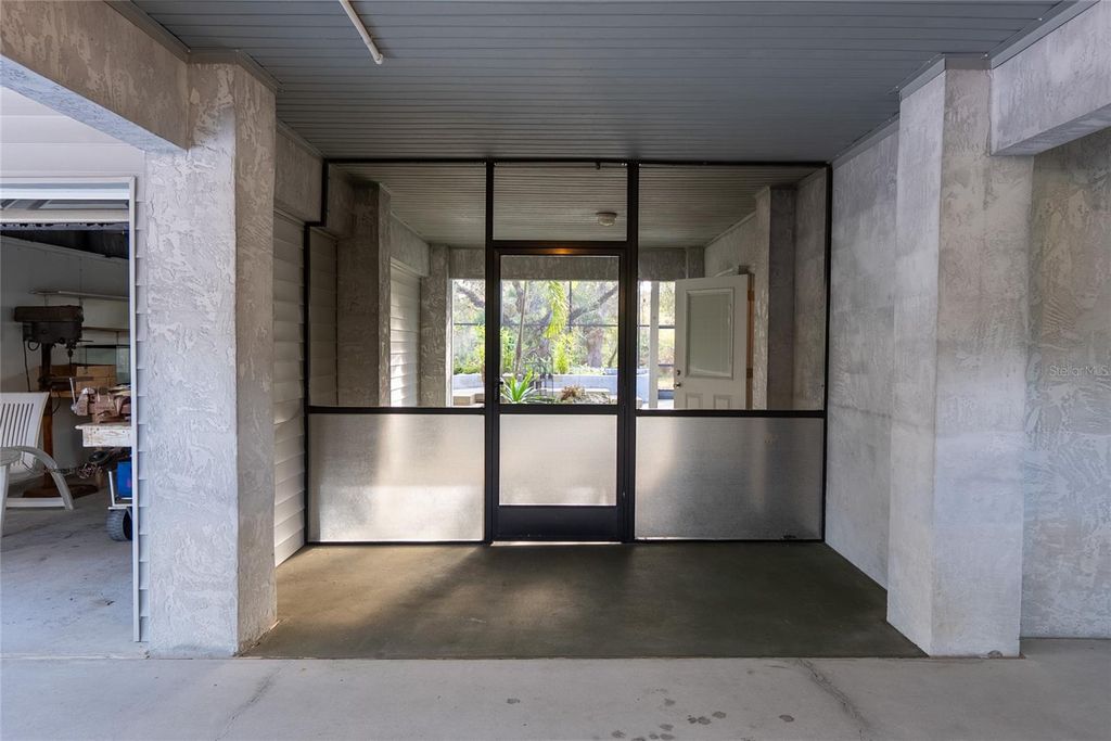 Image 52 of property listing at 593 S MOON DRIVE, Venice, FL 34292