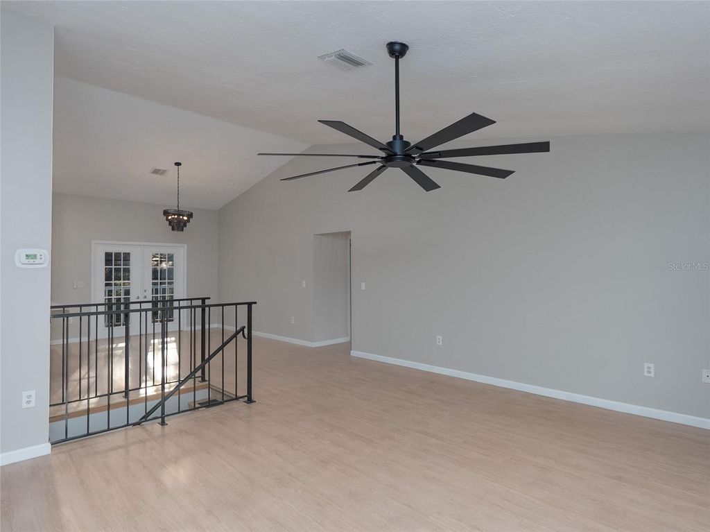 Image 9 of property listing at 593 S MOON DRIVE, Venice, FL 34292