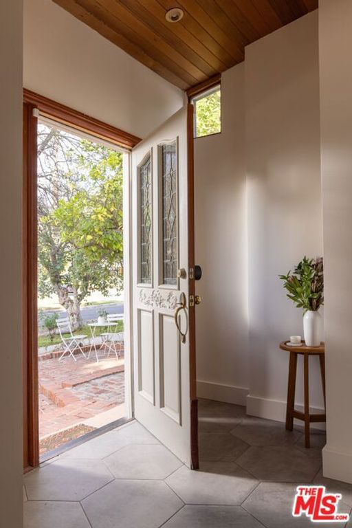22706 Martha Street, Woodland Hills, CA 91367 — photo 2
