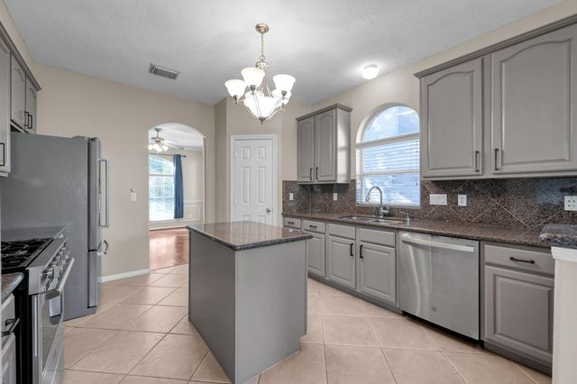 39 Laguna Road, Montgomery, TX 77356