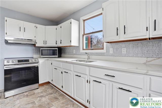 1818 East Susquehanna Street, Salisbury Twp, PA 18103