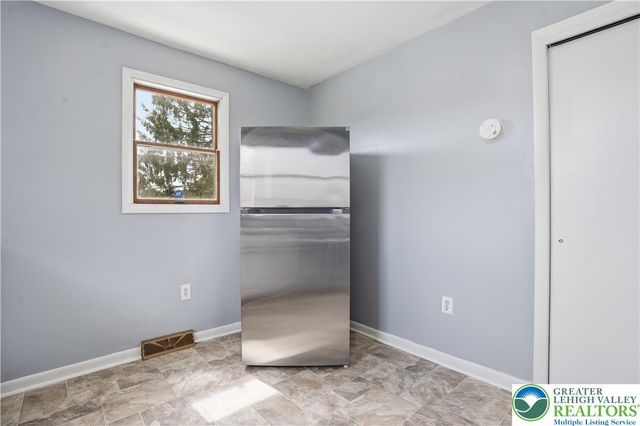 1818 East Susquehanna Street, Salisbury Twp, PA 18103