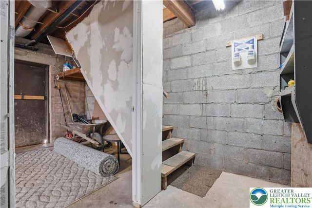1818 East Susquehanna Street, Salisbury Twp, PA 18103