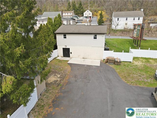1818 East Susquehanna Street, Salisbury Twp, PA 18103
