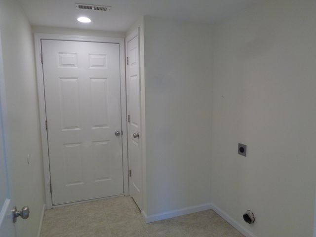 4008 MEADOW VIEW DR, Columbia, MO 65201