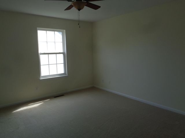 4008 MEADOW VIEW DR, Columbia, MO 65201