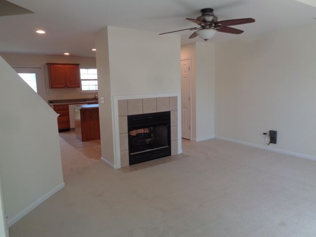 4008 MEADOW VIEW DR, Columbia, MO 65201
