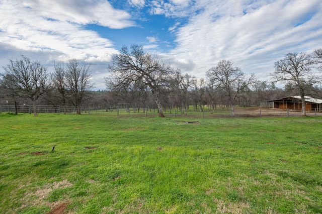 18020 Benson Road, Cottonwood, CA 96022