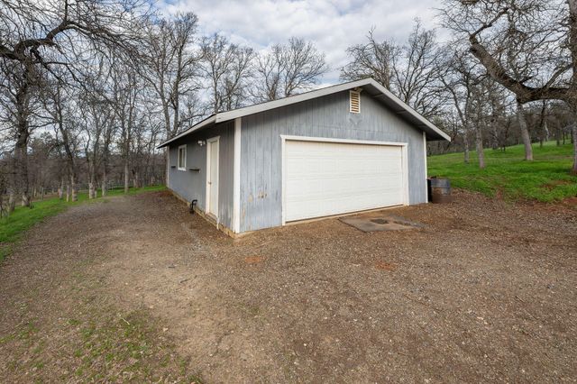 18020 Benson Road, Cottonwood, CA 96022