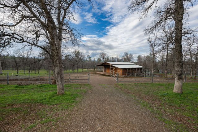 18020 Benson Road, Cottonwood, CA 96022