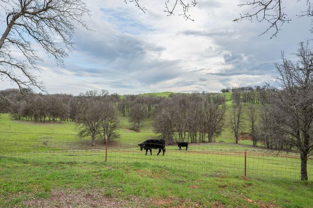 18020 Benson Road, Cottonwood, CA 96022