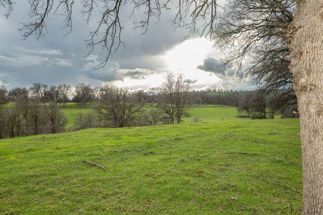 18020 Benson Road, Cottonwood, CA 96022