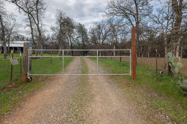 18020 Benson Road, Cottonwood, CA 96022