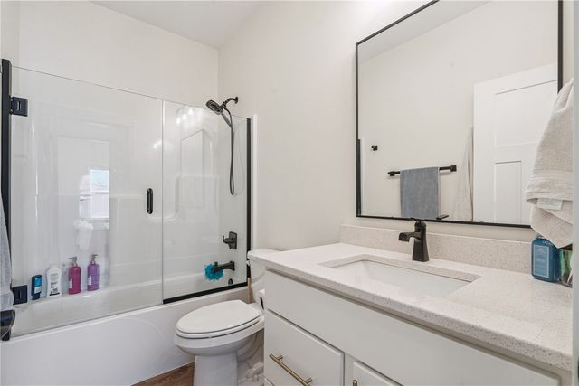 1625 Cottage Ridge Drive, Marion, IA 52302