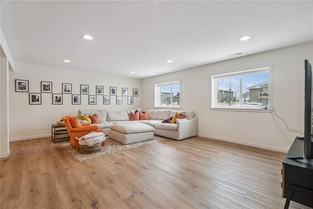 1625 Cottage Ridge Drive, Marion, IA 52302