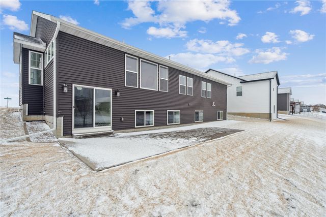 1625 Cottage Ridge Drive, Marion, IA 52302