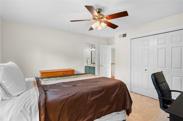 189 Wedgewood Dr, Richland, PA 15044