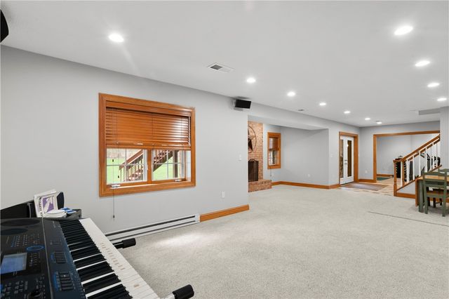 189 Wedgewood Dr, Richland, PA 15044