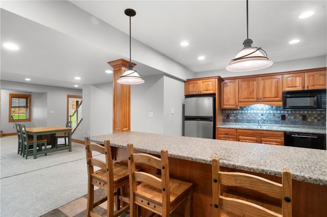 189 Wedgewood Dr, Richland, PA 15044