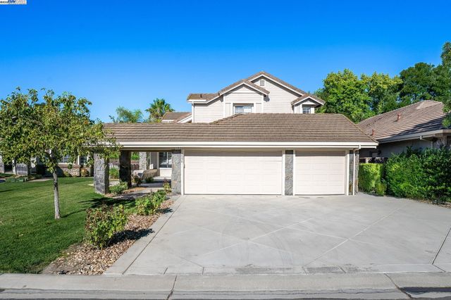 2236 Colonial Ct, Discovery Bay, CA 94505