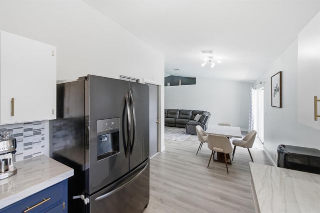 5635 Lake George Place, Lake Worth, FL 33463