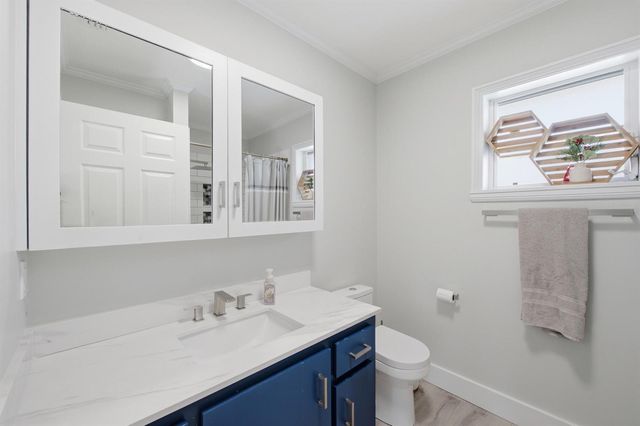 5635 Lake George Place, Lake Worth, FL 33463
