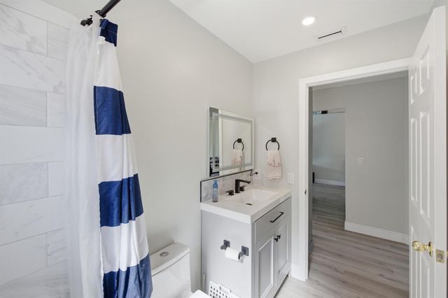 5635 Lake George Place, Lake Worth, FL 33463