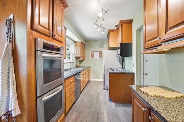 1525 Westview Court, Reading, OH 45215
