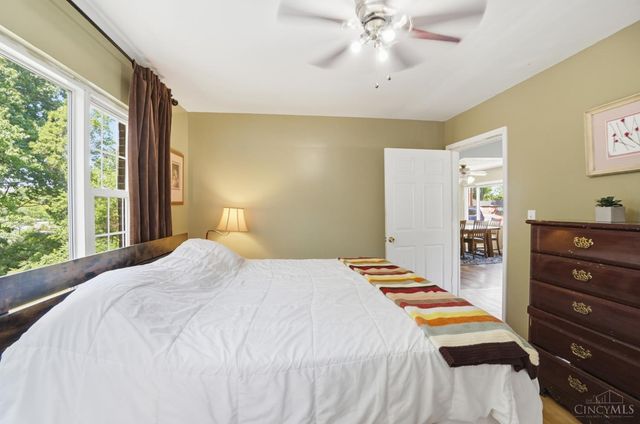 1525 Westview Court, Reading, OH 45215