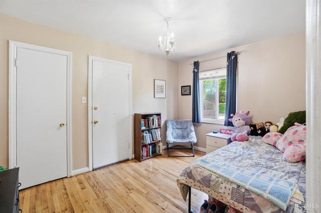 1525 Westview Court, Reading, OH 45215