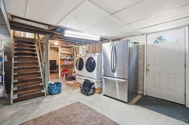 1525 Westview Court, Reading, OH 45215