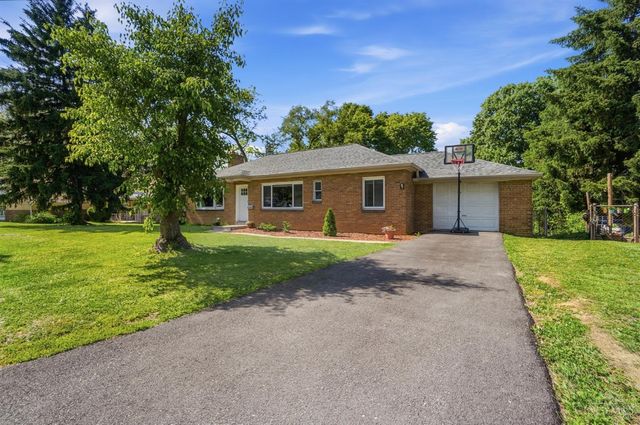 1525 Westview Court, Reading, OH 45215