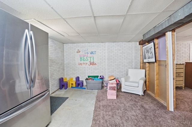 1525 Westview Court, Reading, OH 45215