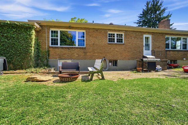 1525 Westview Court, Reading, OH 45215