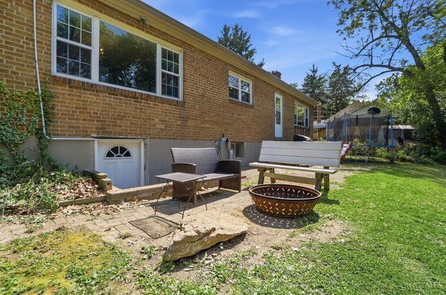 1525 Westview Court, Reading, OH 45215